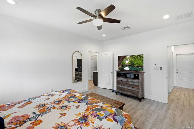 422 CIELO VIS, Canyon Lake, TX 78133