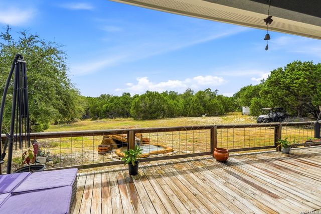 422 CIELO VIS, Canyon Lake, TX 78133