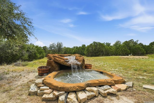 422 CIELO VIS, Canyon Lake, TX 78133