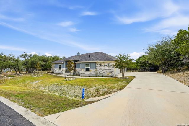 422 CIELO VIS, Canyon Lake, TX 78133