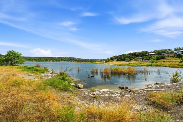 422 CIELO VIS, Canyon Lake, TX 78133