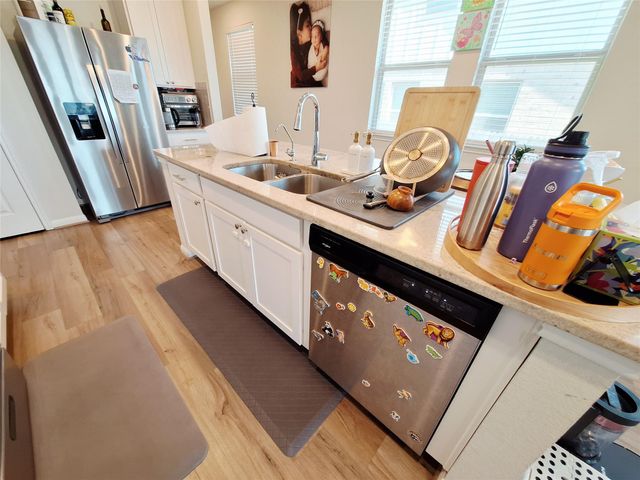 417 Dipprey LN, Georgetown, TX 78628