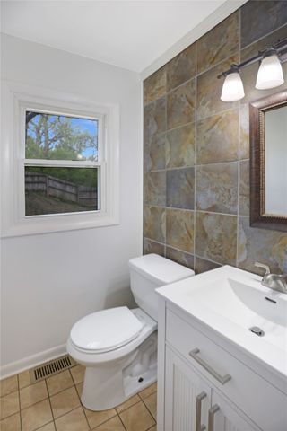 2517 Madison Avenue, Des Moines, IA 50310