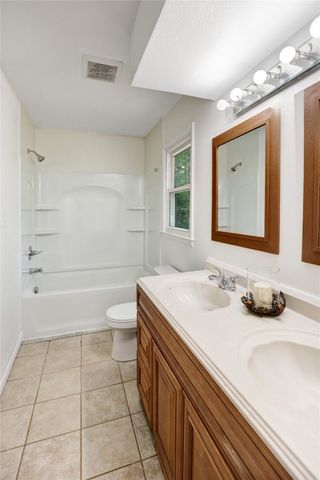2517 Madison Avenue, Des Moines, IA 50310