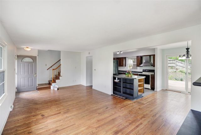 2517 Madison Avenue, Des Moines, IA 50310