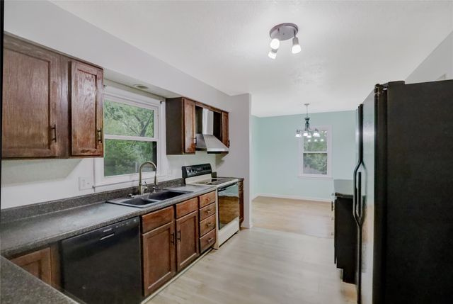 2517 Madison Avenue, Des Moines, IA 50310