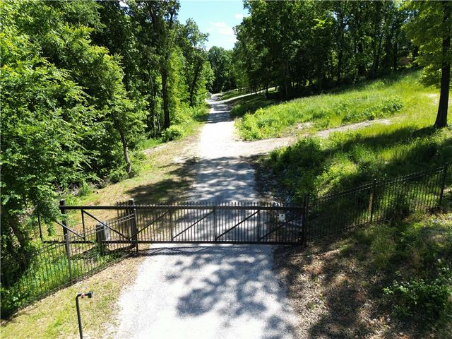 14557 Osage Creek Road, Springdale, AR 72762