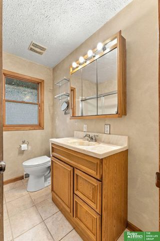 3708 S 48th Avenue, Omaha, NE 68106