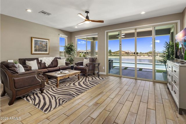 40654 W DESERT FAIRWAYS Drive, Maricopa, AZ 85138
