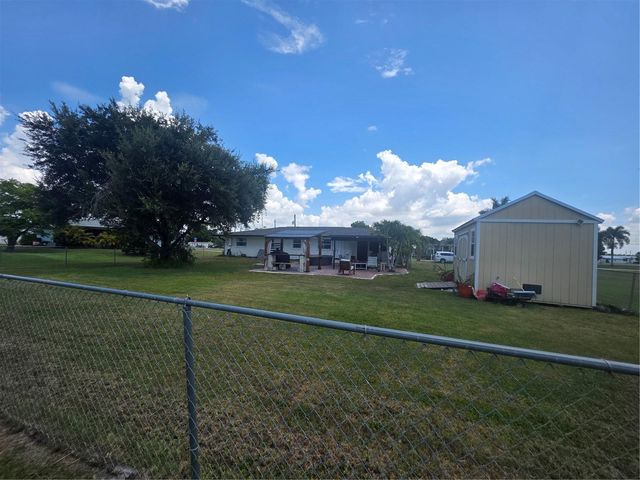411 E GRACE STREET, Punta Gorda, FL 33950