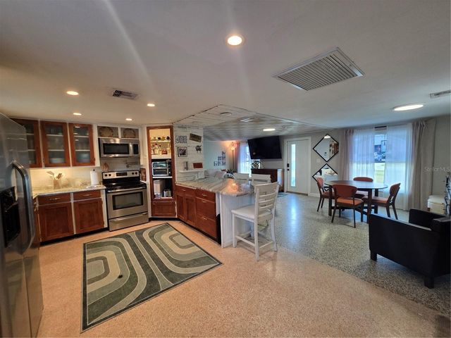 411 E GRACE STREET, Punta Gorda, FL 33950