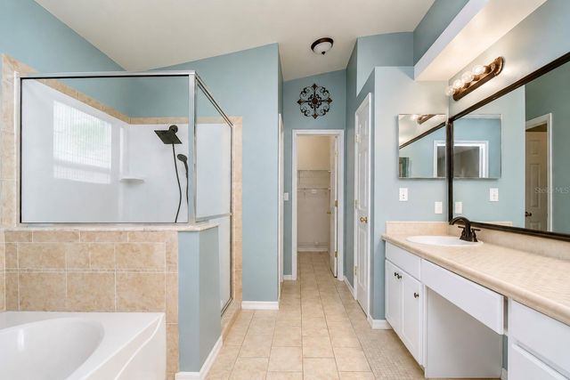 4822 PORTOBELLO CIRCLE, Valrico, FL 33596