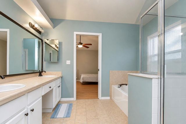 4822 PORTOBELLO CIRCLE, Valrico, FL 33596
