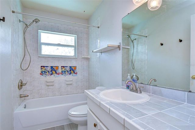 4822 PORTOBELLO CIRCLE, Valrico, FL 33596