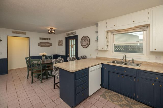 402 7th Street SE, Stewartville, MN 55976