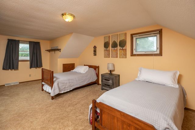 402 7th Street SE, Stewartville, MN 55976