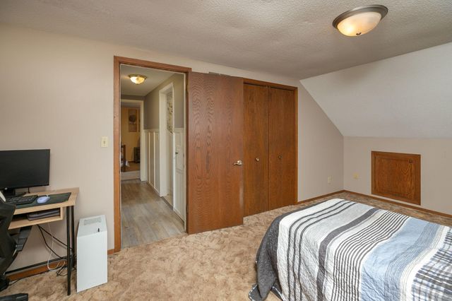 402 7th Street SE, Stewartville, MN 55976