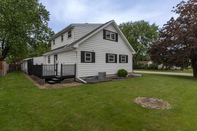 402 7th Street SE, Stewartville, MN 55976