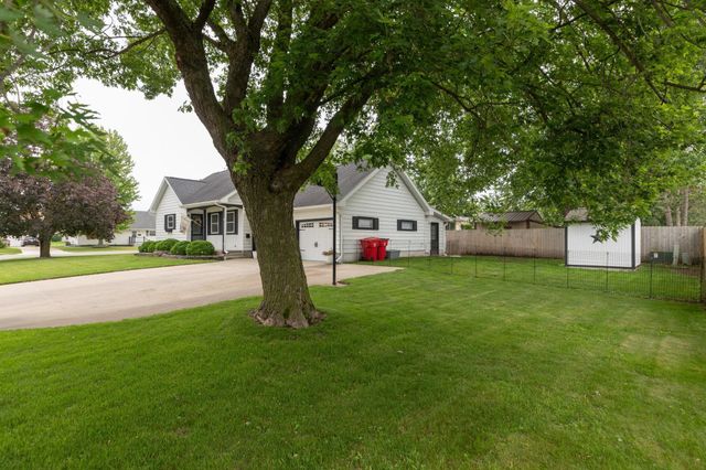 402 7th Street SE, Stewartville, MN 55976