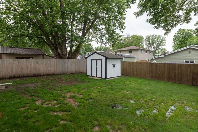 402 7th Street SE, Stewartville, MN 55976