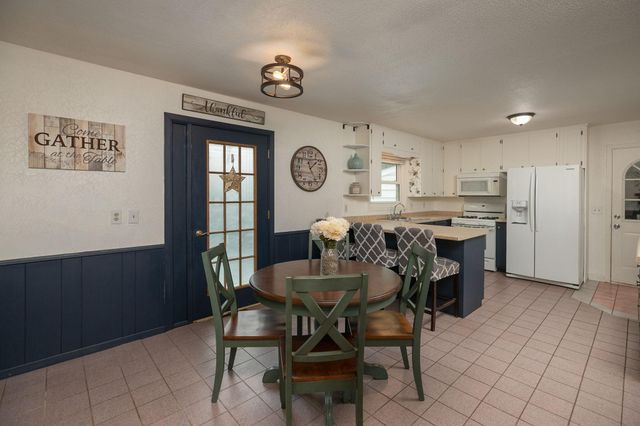 402 7th Street SE, Stewartville, MN 55976