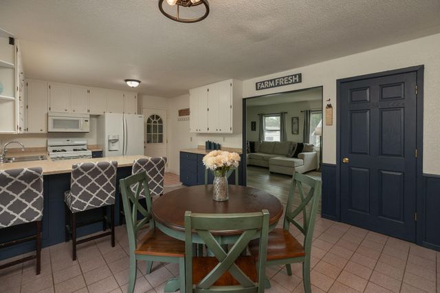 402 7th Street SE, Stewartville, MN 55976