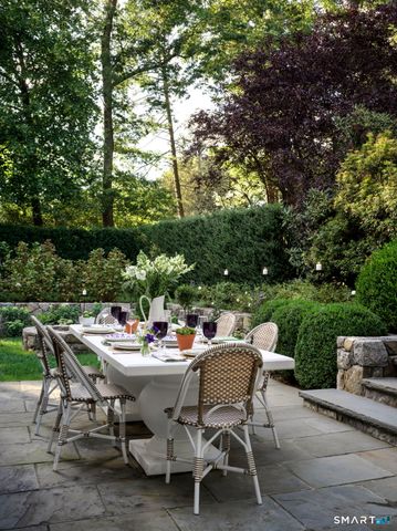 90 Five Mile River Road, Darien, CT 06820