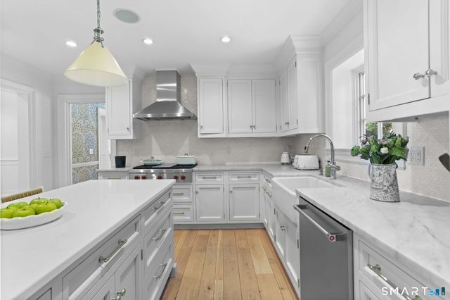 90 Five Mile River Road, Darien, CT 06820