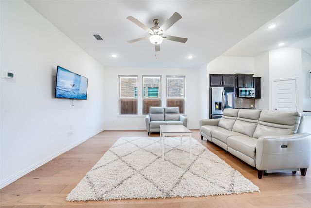 1409 Ladys Mantle Way, Celina, TX 75078