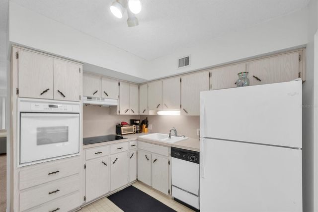 2261 SWEDISH DRIVE 51, Clearwater, FL 33763