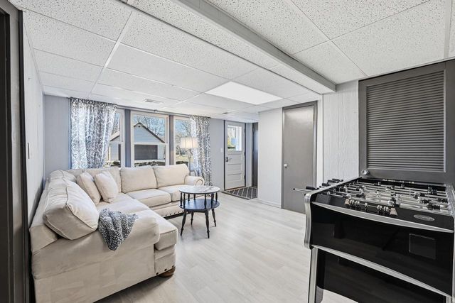 2602 N River STREET, Waterford, WI 53185