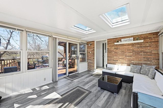 2602 N River STREET, Waterford, WI 53185