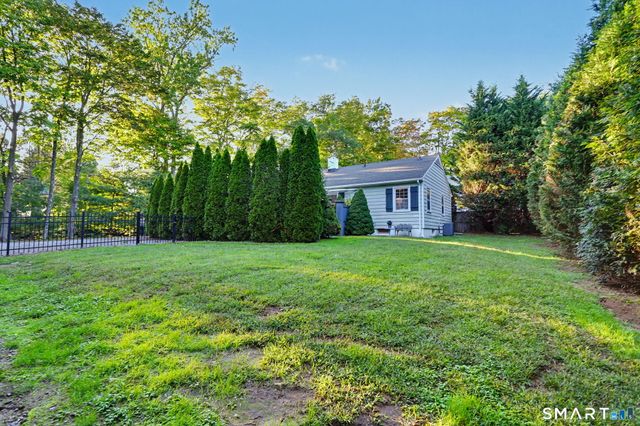 360 Pansy Road, Fairfield, CT 06824