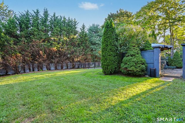 360 Pansy Road, Fairfield, CT 06824