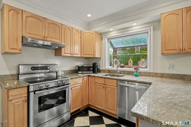 360 Pansy Road, Fairfield, CT 06824