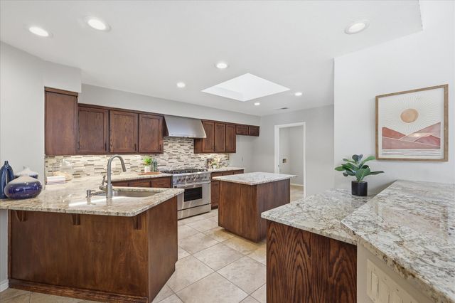 424 Fieldwood Drive, Richardson, TX 75081