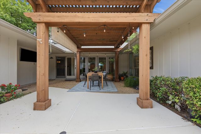 424 Fieldwood Drive, Richardson, TX 75081