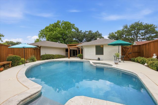 424 Fieldwood Drive, Richardson, TX 75081