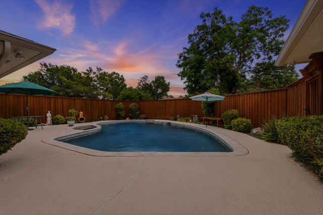 424 Fieldwood Drive, Richardson, TX 75081