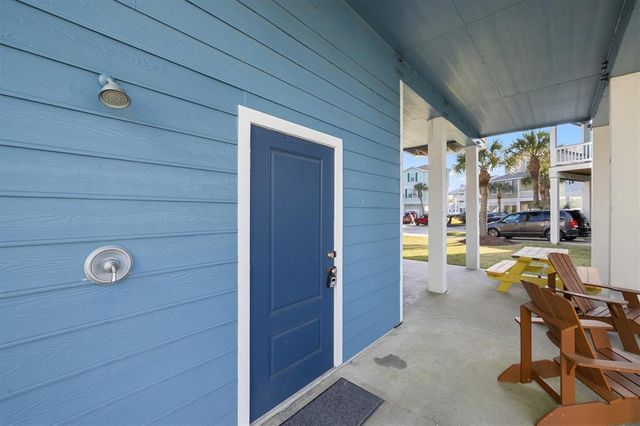 4214 King Rail, Galveston, TX 77554