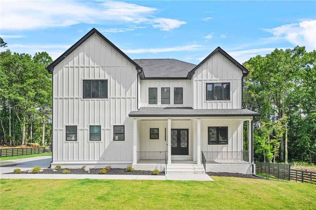 Image 1 of property listing at 5175 Cascade Road, Atlanta, GA 30331