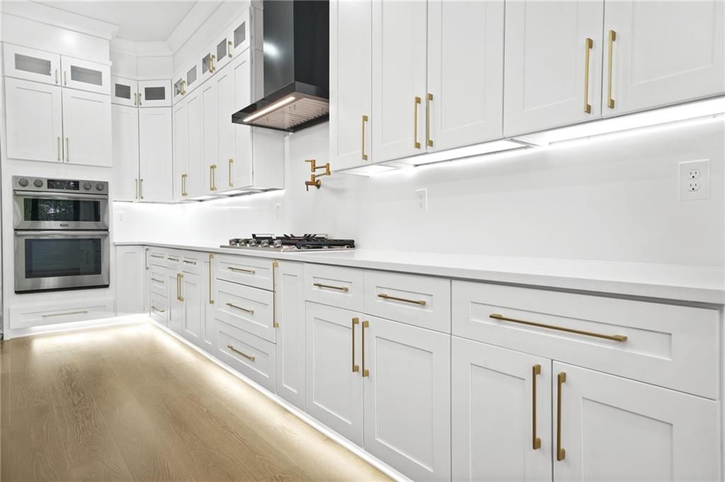 Image 11 of property listing at 5175 Cascade Road, Atlanta, GA 30331