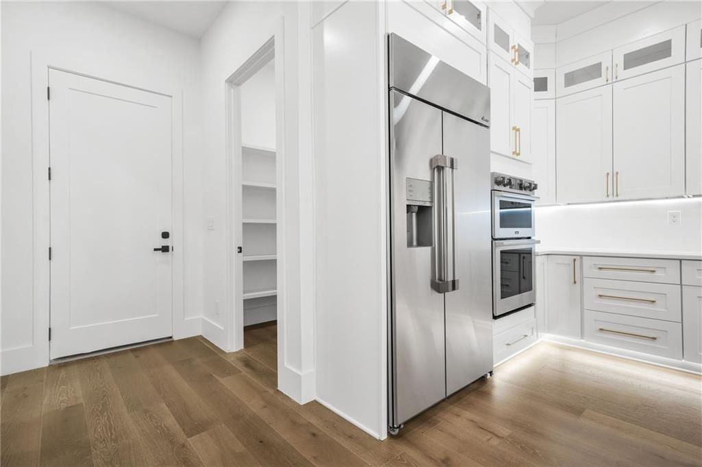 Image 13 of property listing at 5175 Cascade Road, Atlanta, GA 30331