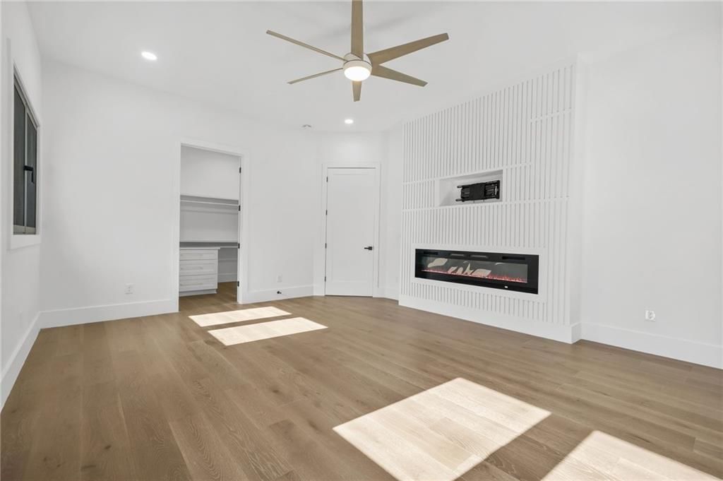 Image 19 of property listing at 5175 Cascade Road, Atlanta, GA 30331