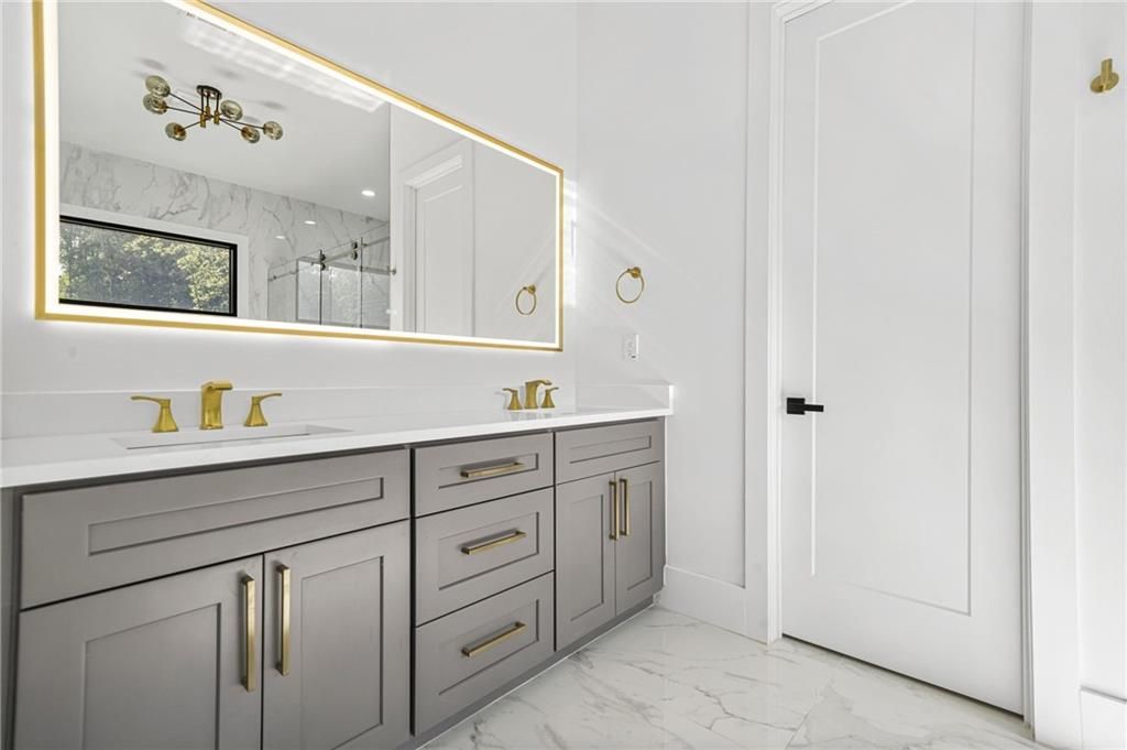 Image 22 of property listing at 5175 Cascade Road, Atlanta, GA 30331