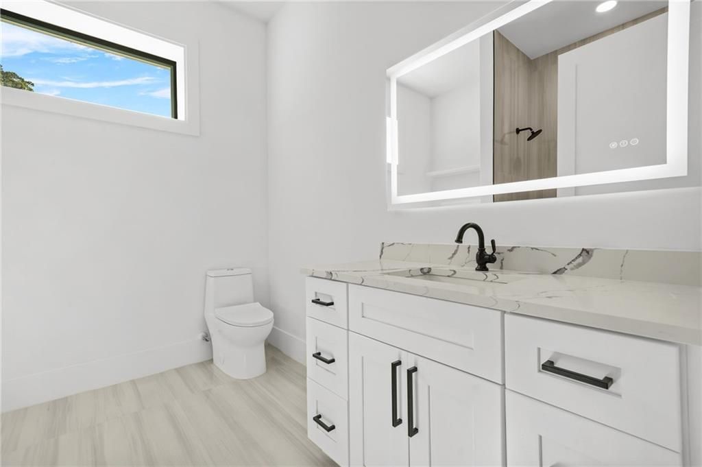 Image 28 of property listing at 5175 Cascade Road, Atlanta, GA 30331