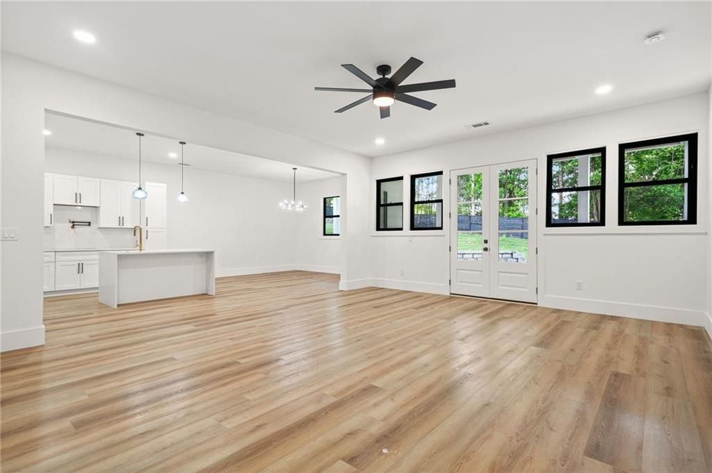 Image 34 of property listing at 5175 Cascade Road, Atlanta, GA 30331