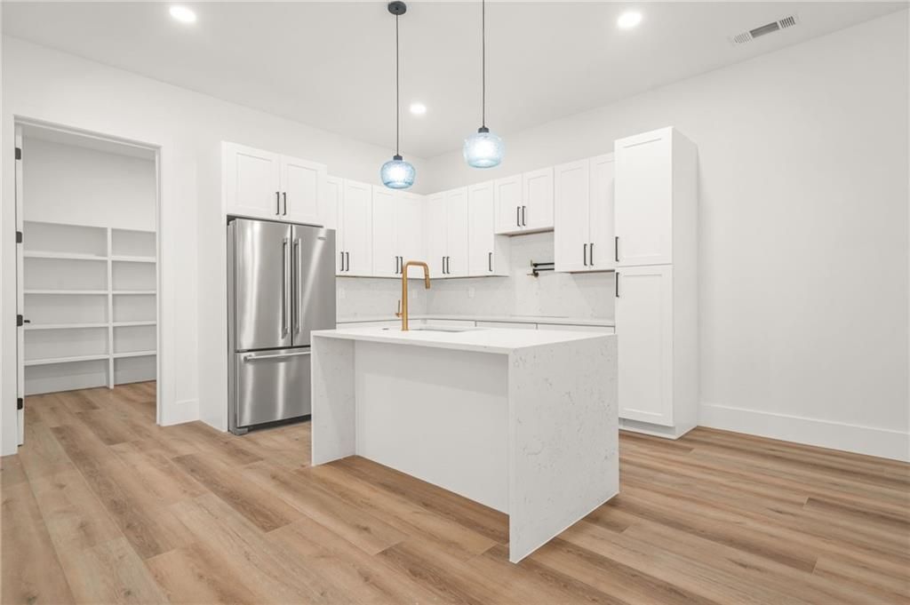 Image 36 of property listing at 5175 Cascade Road, Atlanta, GA 30331