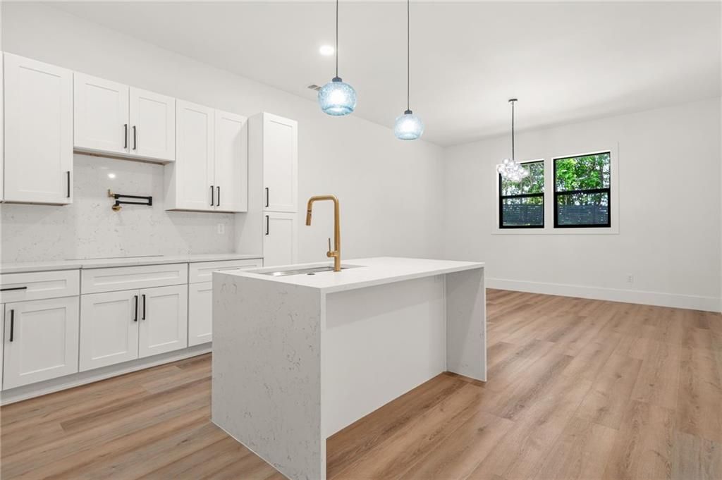 Image 40 of property listing at 5175 Cascade Road, Atlanta, GA 30331