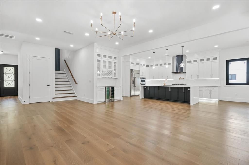 Image 7 of property listing at 5175 Cascade Road, Atlanta, GA 30331